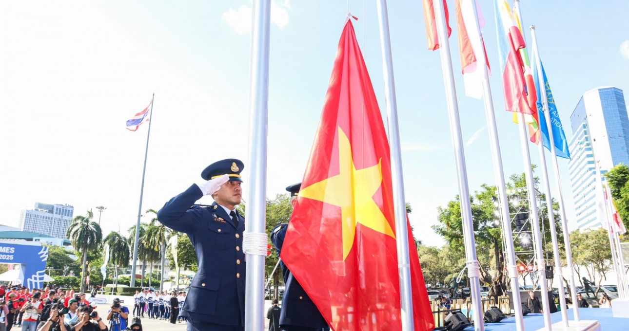 Trang trọng lễ thượng cờ Đoàn Thể thao Việt Nam tại SEA Games 33