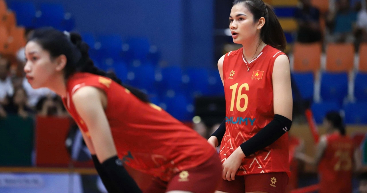 Thắng đậm đàn em, bóng chuyền nữ Việt Nam vào bán kết VTV Cup 2025