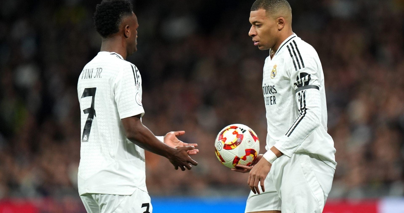 Real Madrid 'mất ăn mất ngủ' vì Vinicius và Mbappe