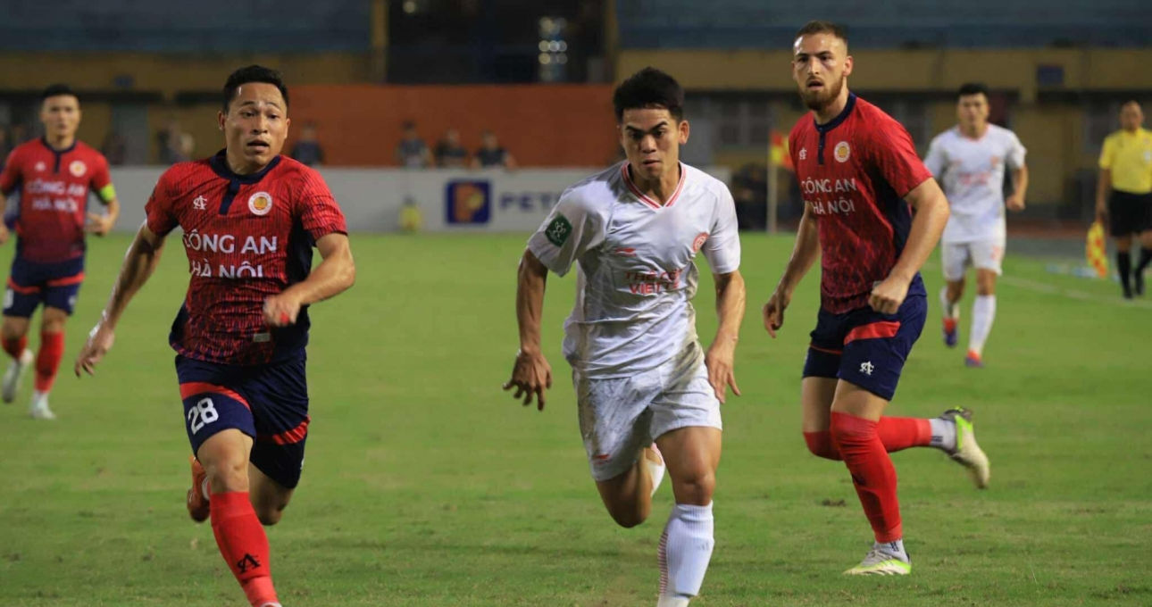 Trực tiếp CAHN 3-1 Viettel: Liên tiếp có bàn