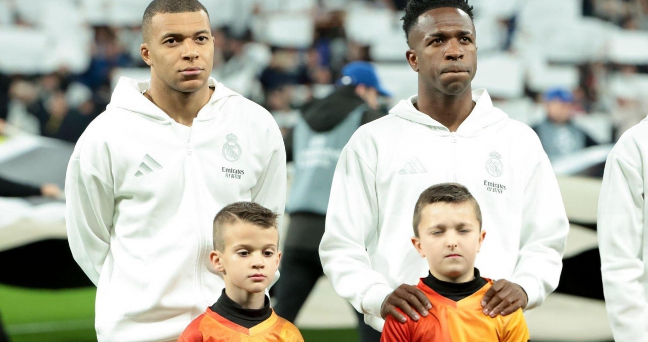 Alonso tái thiết, Real Madrid đưa ra lựa chọn giữa Mbappe và Vinicius