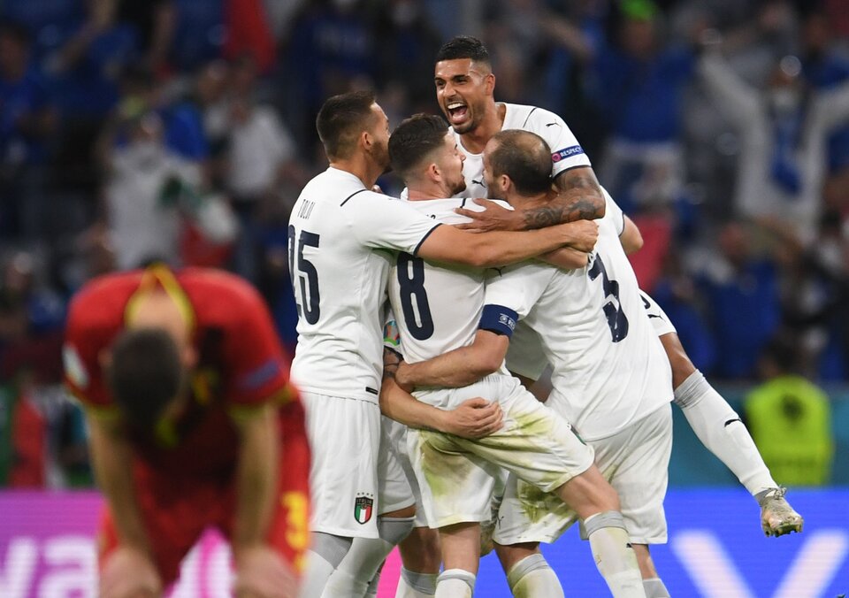 Giấc mơ vô địch EURO đang tiến gần tới tuyển Italia