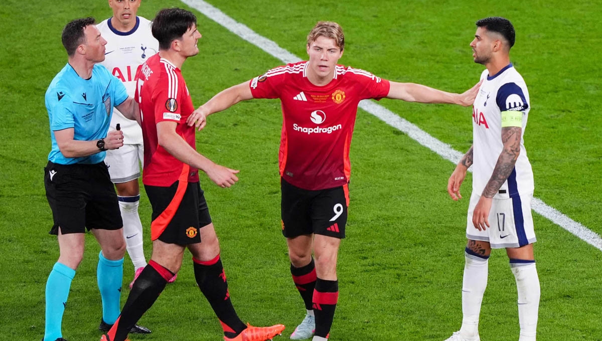 MU mất vé dự Champions League: Kỳ án không đầu!
