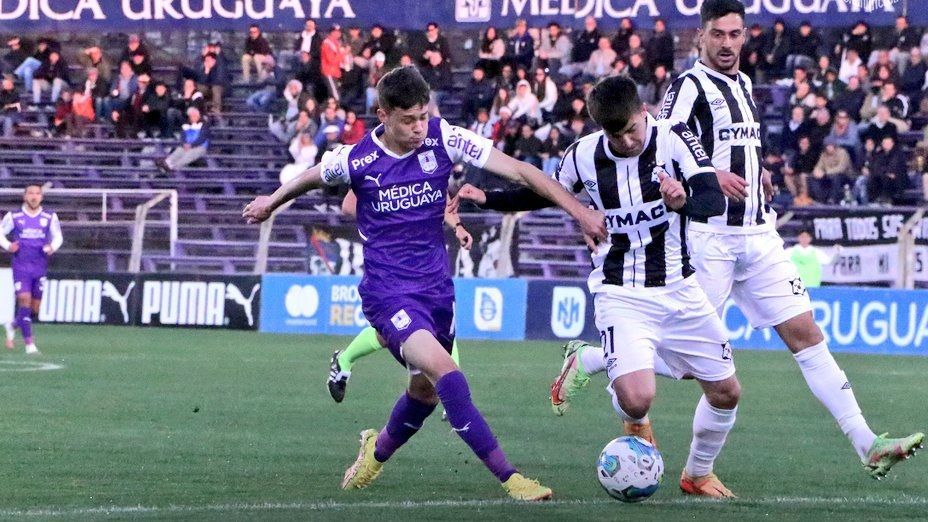 Nhận định Wanderers vs Defensor Sporting: Đại chiến ngôi đầu