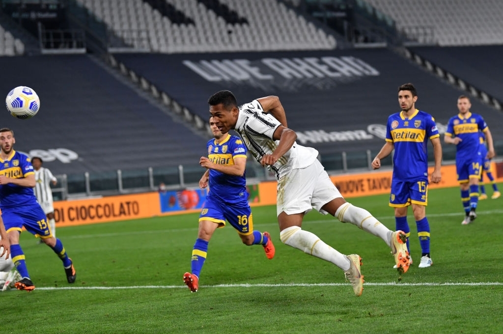 Hàng thủ 'gánh' Juventus vượt qua ải Parma
