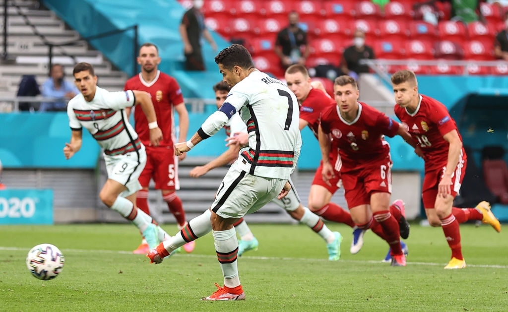 Video bàn thắng Hungary 0-3 Bồ Đào Nha: Ngày Ronaldo đi vào lịch sử