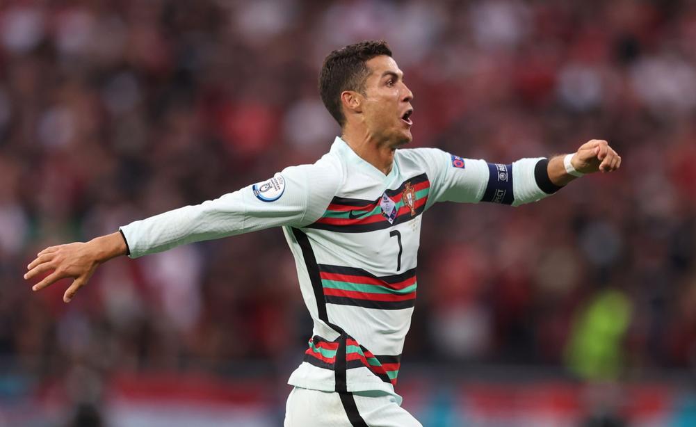Biểu tượng kiêu hãnh của Ronaldo gây sốt tại Olympic 2021