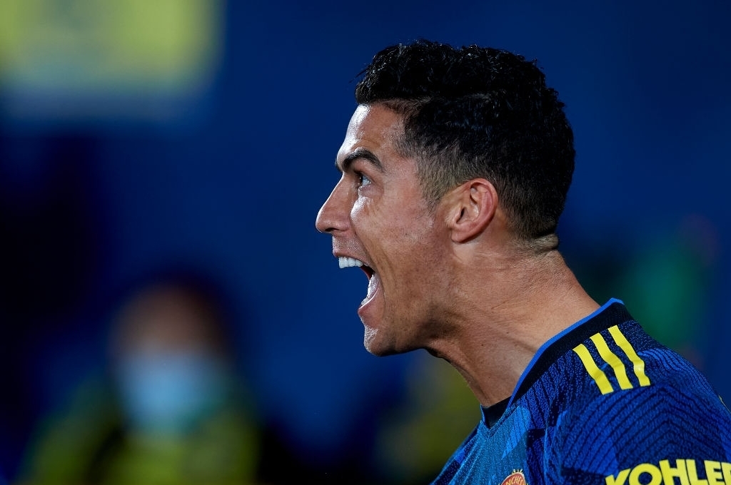 Ronaldo đưa MU vượt qua vòng bảng Cúp C1