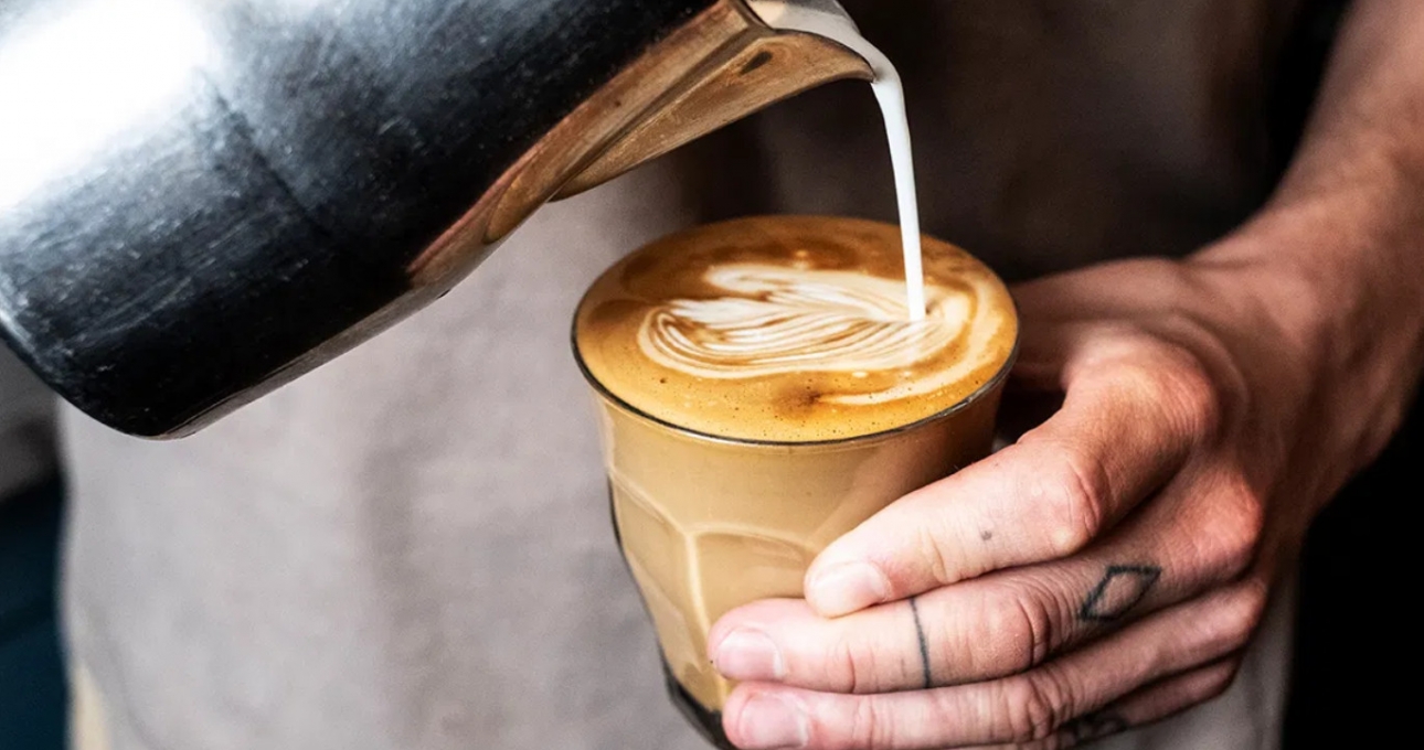 Caffeine có trong những loại thực phẩm nào và công dụng của chúng đối với sức khỏe là gì?