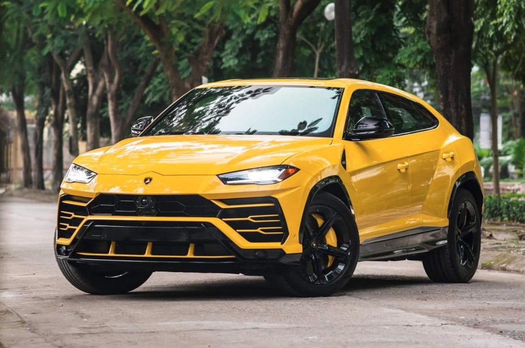 Giá bán chính hãng Lamborghini Urus tại Việt Nam là bao nhiêu?