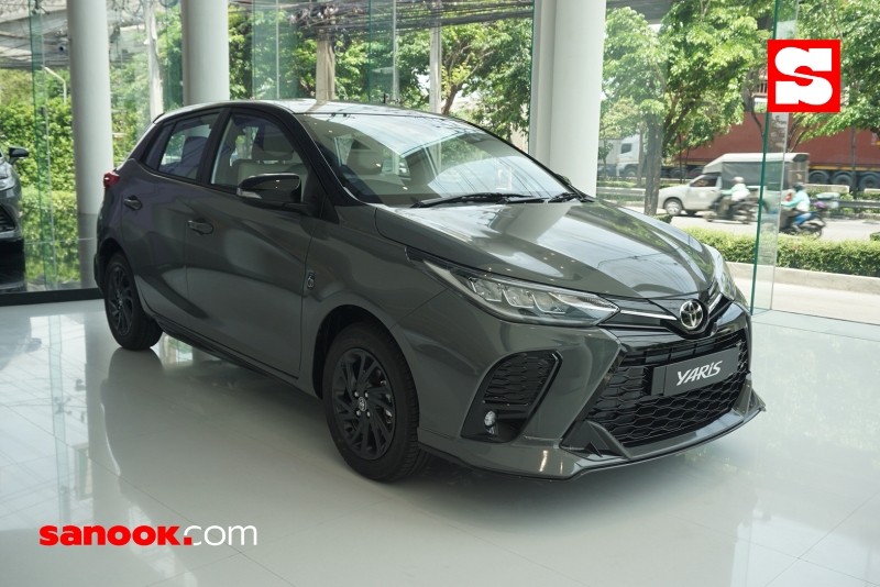 Cận cảnh Toyota Yaris 2022 có màu sơn độc lạ chưa từng có, số lượng có hạn