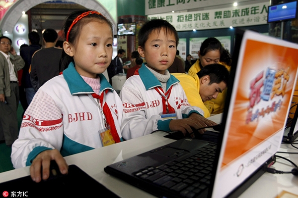 Trung Quốc: Trẻ em phải xin phép phụ huynh nếu muốn livestream