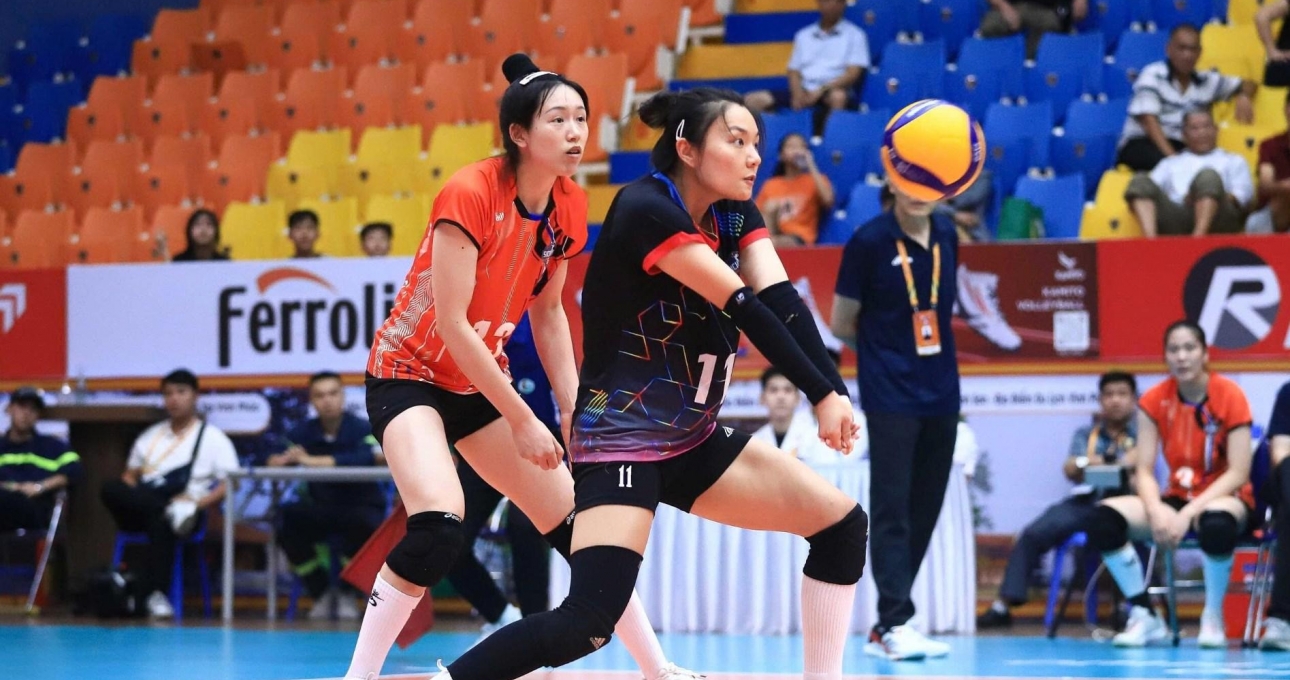 HLV Trung Quốc nói thẳng lý do không thể tiến sâu tại VTV Cup