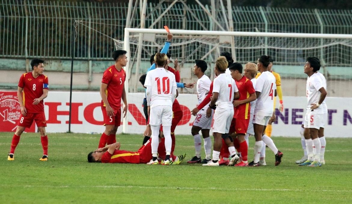 Chuyên gia khẳng định U23 Việt Nam 'nhận thẻ đỏ nếu có VAR'