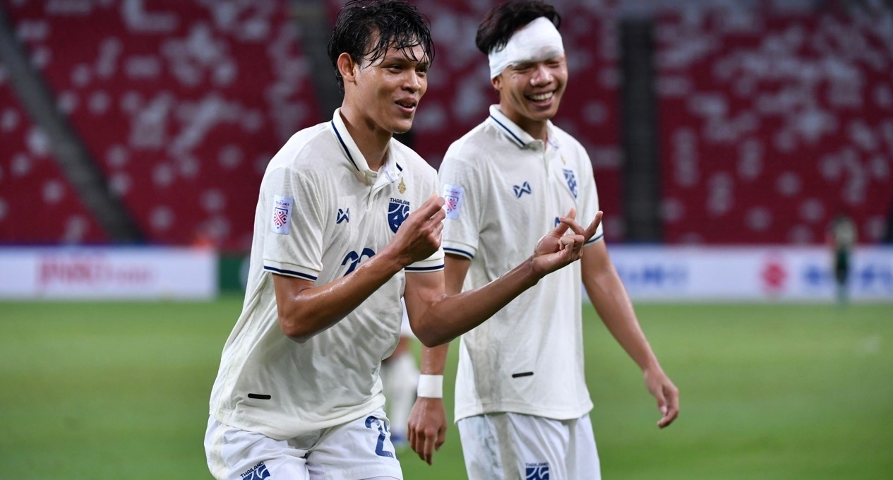 Thắng dễ Singapore, Thái Lan giành ngôi nhất bảng AFF Cup