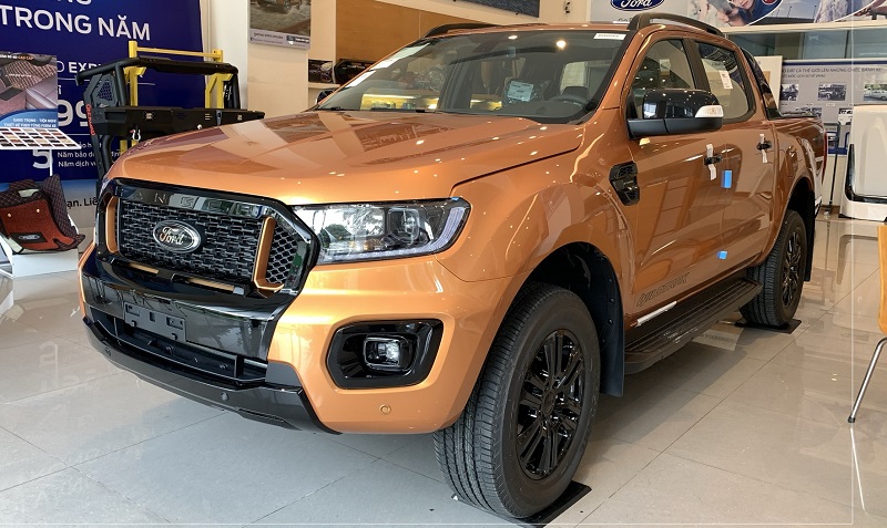 Ford Ranger đội giá hàng chục triệu đồng, khách Việt vẫn đổ xô đi mua