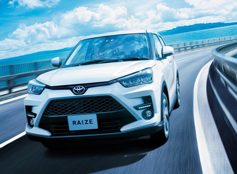 SUV cỡ B đẹp long lanh của Toyota có bản Hybrid, giá rẻ bất ngờ