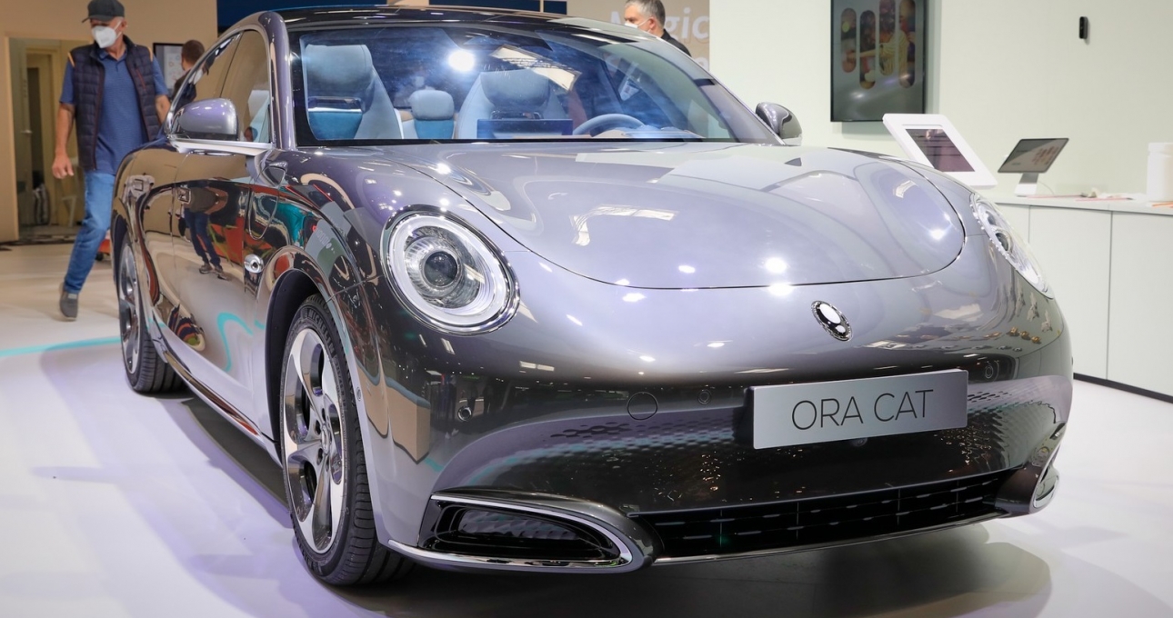 Ô tô điện “nhái” Porsche “gây sốt” với giá siêu rẻ, bán cực chạy