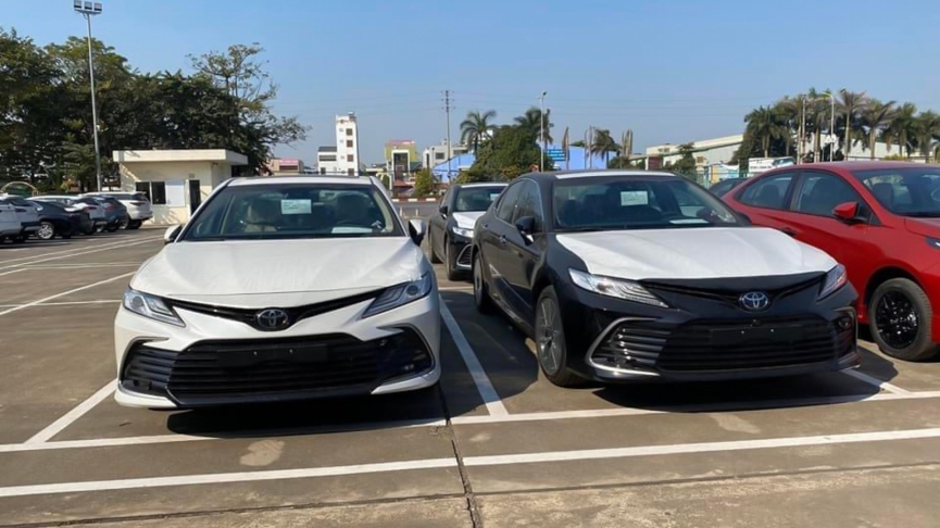 Toyota Camry 2022 chốt lịch ra mắt tại Việt Nam vào 17/12
