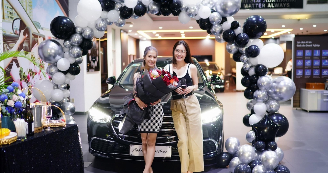 Đoàn Di Băng mua Mercedes-Benz S450 Luxury gần 6 tỷ tặng em gái