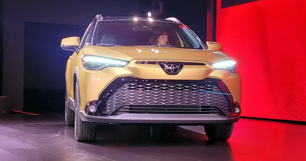 Toyota Corolla Cross 2023 chính thức ra mắt: thiết kế đẹp, vận hành vượt trội
