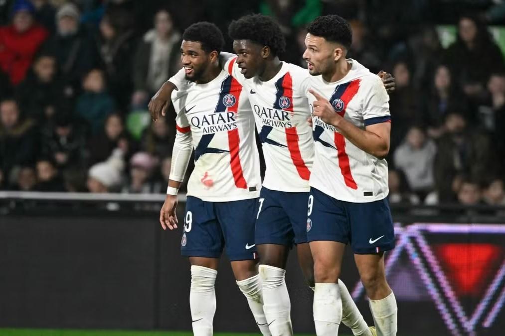 PSG thắng nghẹt thở, tạm trở lại đỉnh Ligue 1