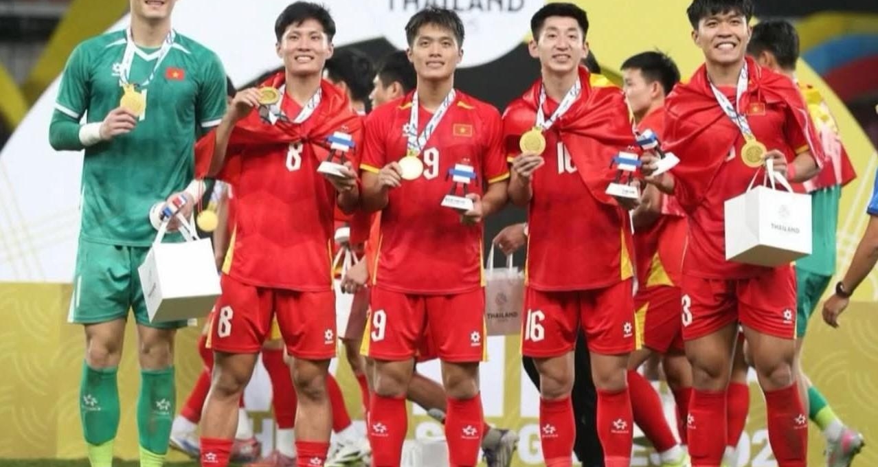 CLB vô địch Champions League nói thẳng về ngôi sao U23 Việt Nam