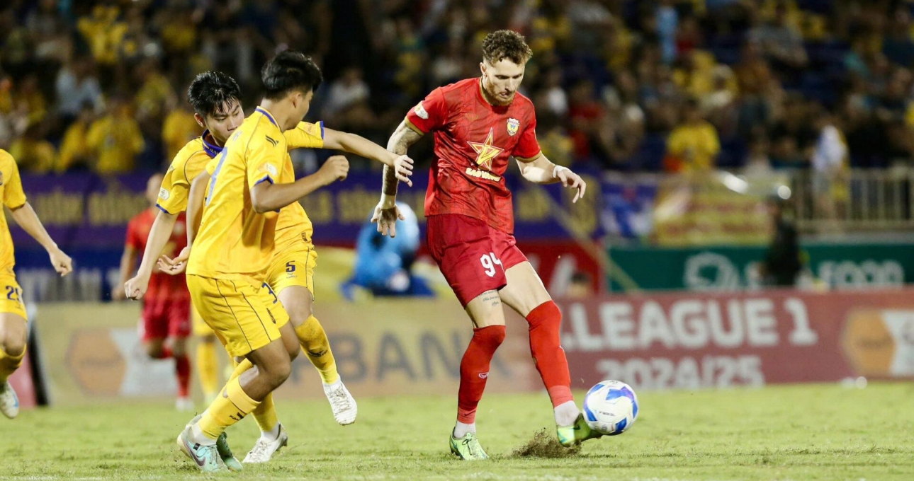 Trực tiếp Hà Tĩnh vs SLNA, 18h00 hôm nay 17/5