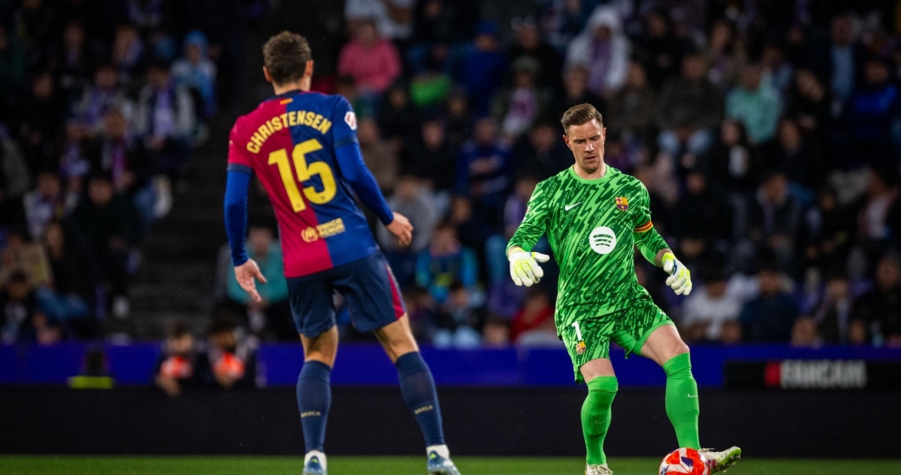 Hansi Flick quyết bán đội trưởng Barca vì tỏ thái độ