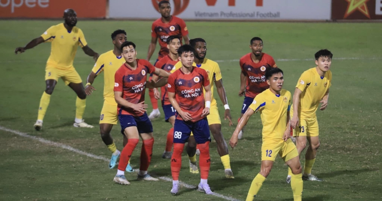 Nhiều CLB V-League rút đơn kiến nghị về ngoại binh