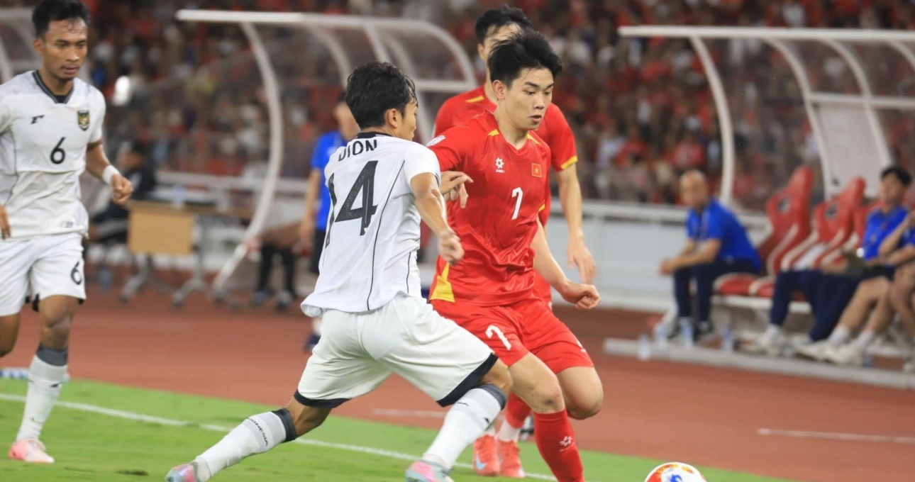 TRỰC TIẾP U23 Việt Nam 1-0 U23 Indonesia: Phòng ngự phản công