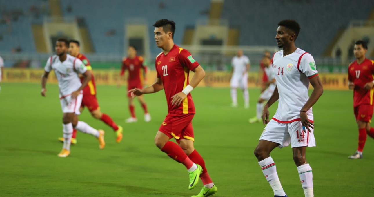 Bị FIFA trừ điểm vì thua Oman, ĐT Việt Nam suýt rơi khỏi top 100 thế giới