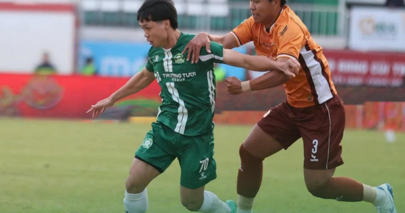 Trực tiếp HAGL 1-1 Bình Phước: Công Phượng ghi bàn