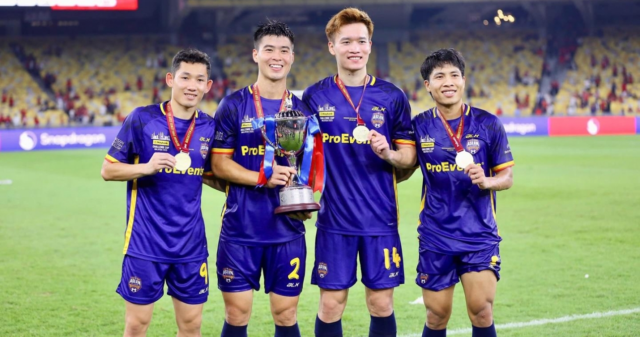 FIFA nhắc tên 1 cầu thủ Việt Nam sau trận thắng sốc MU
