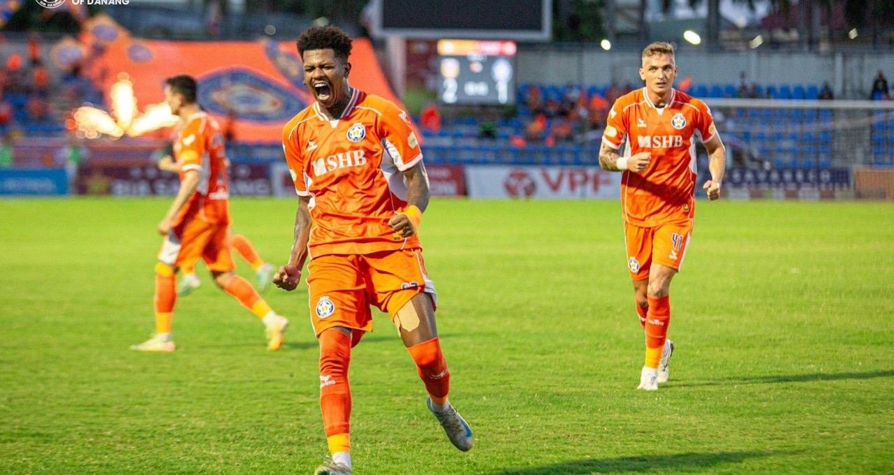 Hàng loạt cầu thủ bị treo giò ở vòng cuối V-League