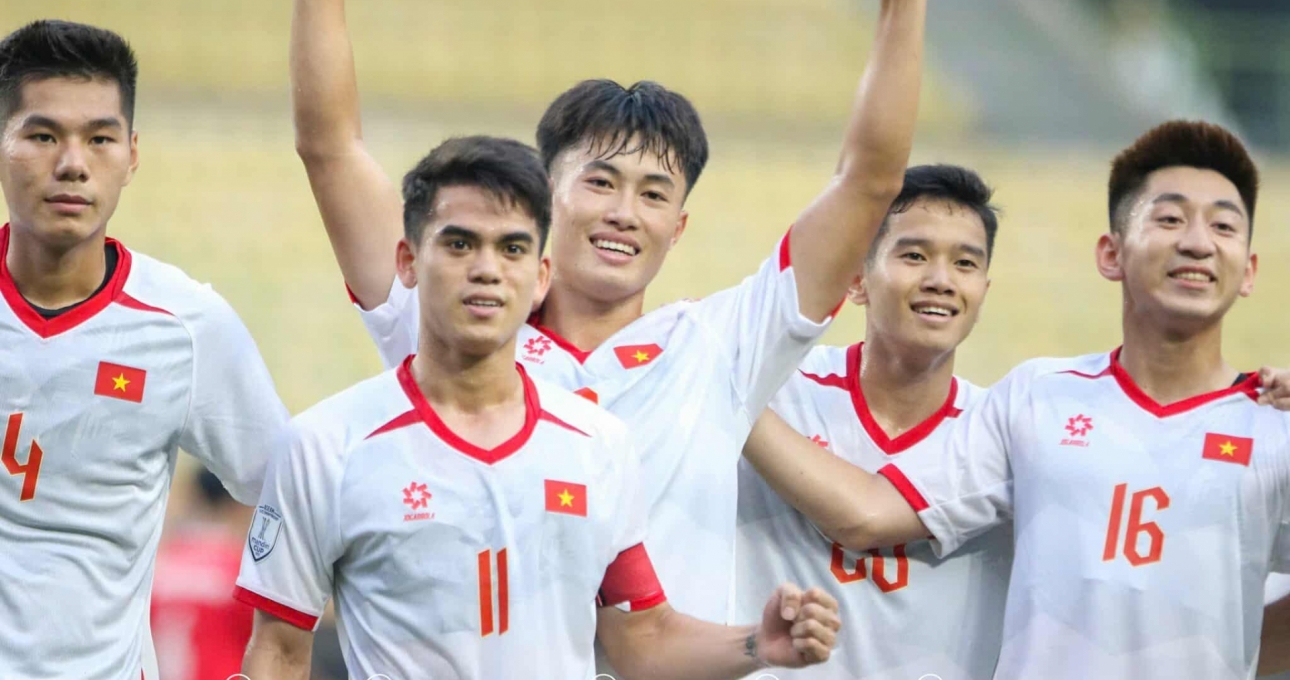 Thắng đậm U23 Lào, U23 Việt Nam sáng cửa vào bán kết