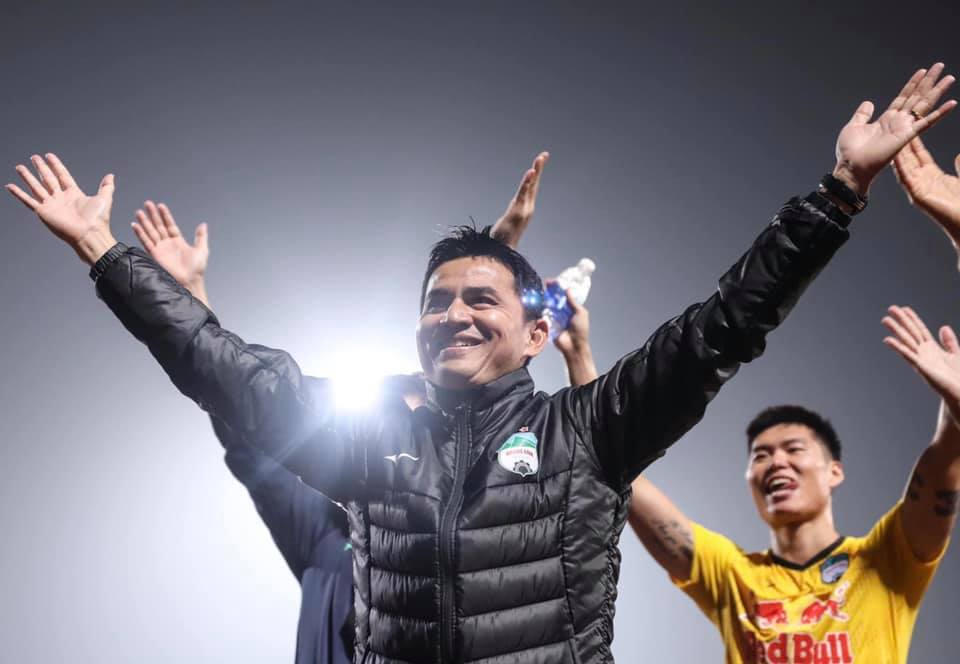Vòng 7 V-League: HAGL củng cố ngôi đầu, HLV Phan Thanh Hùng trở lại Cẩm Phả?