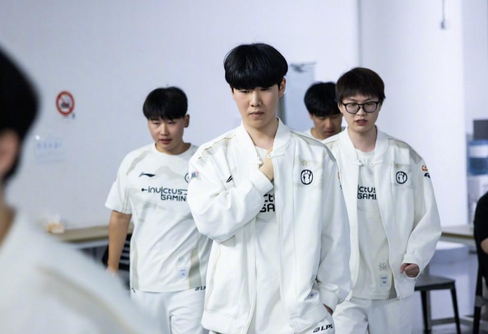 TheShy chỉ rõ nguyên nhân khiến IG thảm bại trước đội 'nhược tiểu'