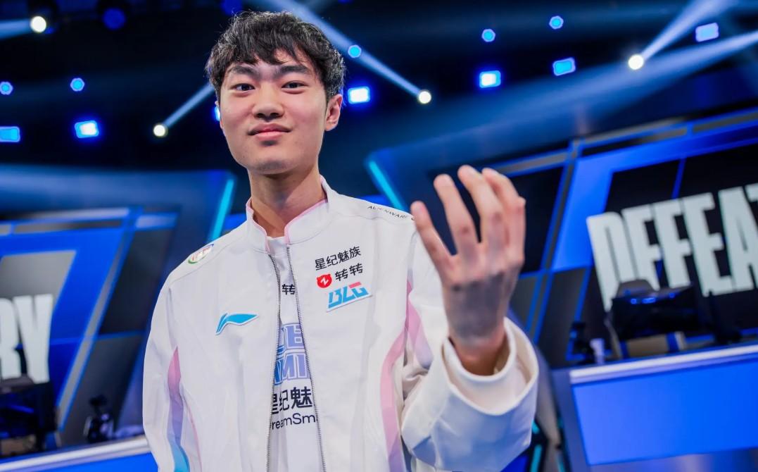 Knight 'cay cú' khi mất kỳ nghỉ phép chỉ vì đồng đội ở BLG thi đấu quá tệ