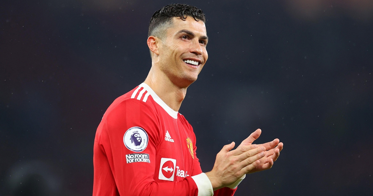 Cristiano Ronaldo chính thức xác nhận thông tin rời MU về Bồ Đào Nha