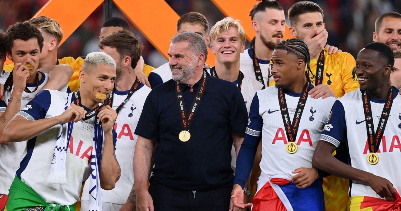 Tottenham vô địch, Roy Keane tranh thủ 'đá đểu' Arsenal
