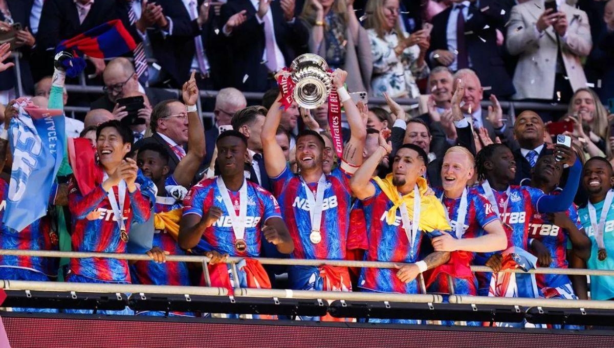 Nhà vô địch FA cup có thể mất vé Europa League vì lý do bất ngờ