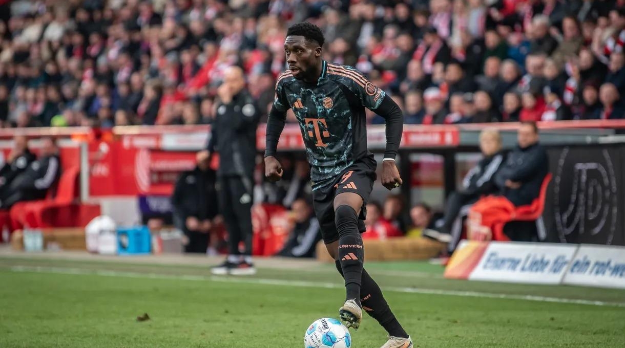 Real Madrid nhận câu trả lời về thương vụ Alphonso Davies