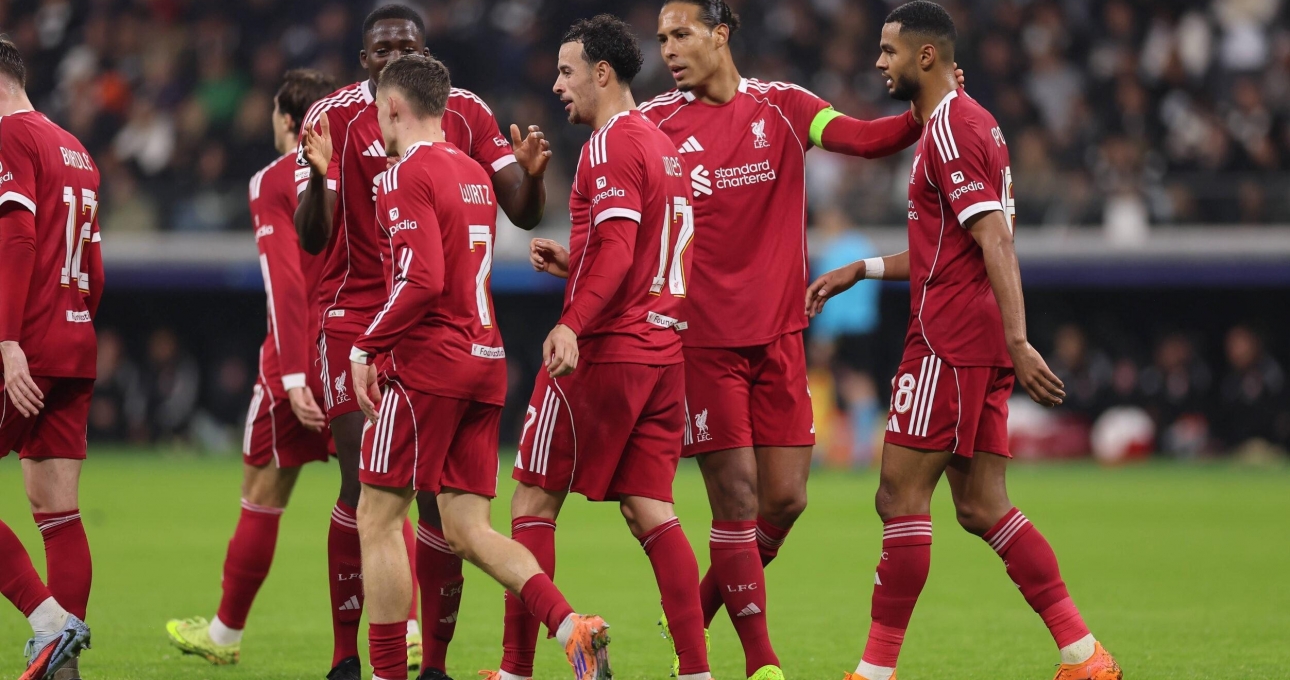 Đồng đội đầu tiên lên tiếng về câu chuyện của Salah