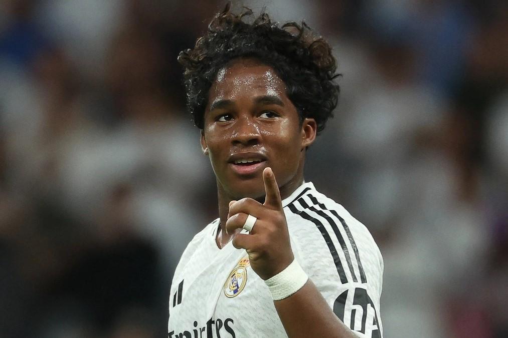 Real Madrid bất ngờ ngăn cản tiền đạo ra đi