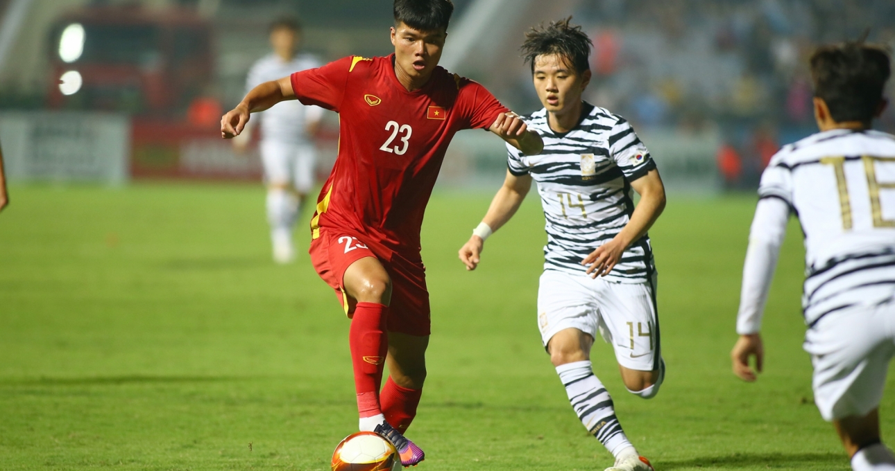 Tiền đạo U23 Việt Nam: 'Tôi cũng đá láo lắm nhưng chỉ là tiểu xảo, không làm hại ai'