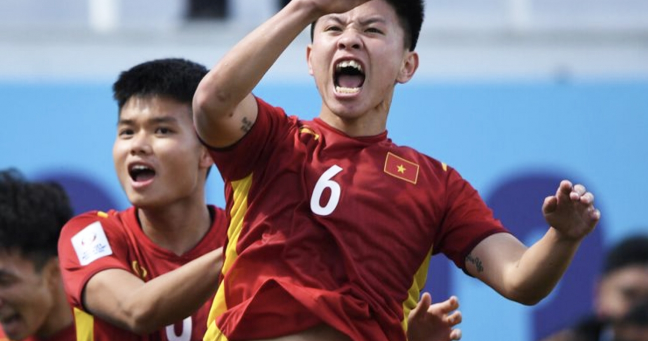 Người hùng U23 Việt Nam gãy xương sườn sau khi trở về từ VCK U23 châu Á 2022