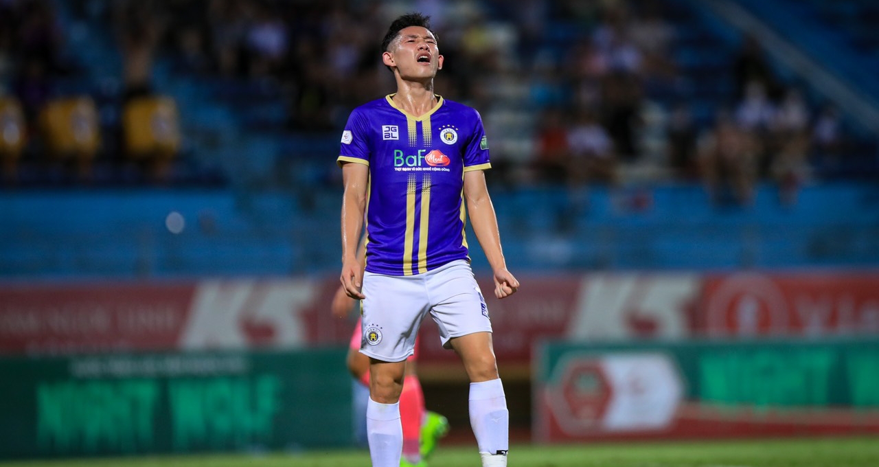 'Tài năng trẻ có tố chất đặc biệt' lần đầu được đá chính cho Hà Nội FC