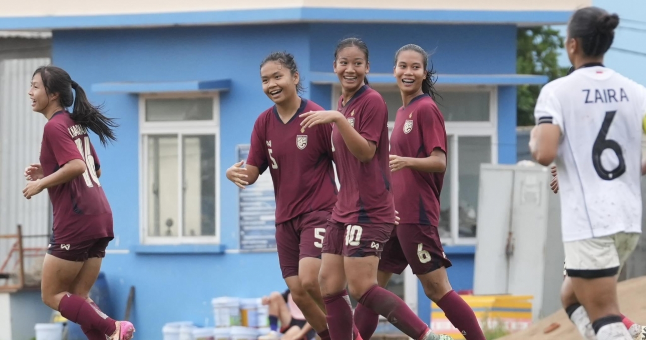 Thái Lan thắng đậm 6-1 Indonesia ngày ra quân