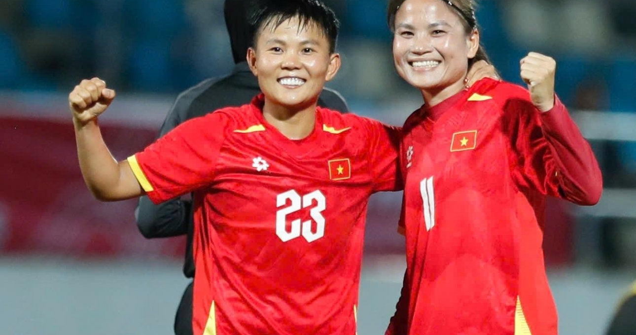 Lật cổ chân ngay trước trận đấu, tuyển thủ nữ Việt Nam lập hat-trick đẳng cấp vào lưới Malaysia